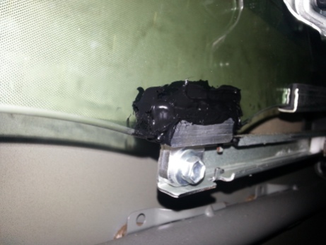 Inside ES350 door - replacement window clip